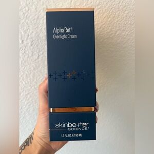 Like New Skinbetter Science AlphaRet overnight face cream